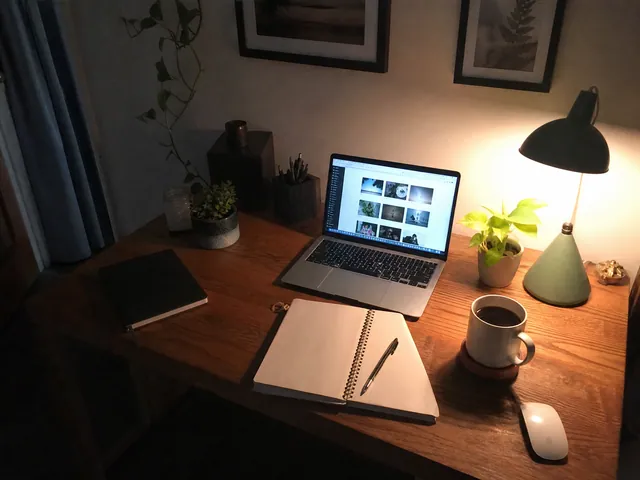 桌面改造3号作品，实用党表示相关推荐作品图